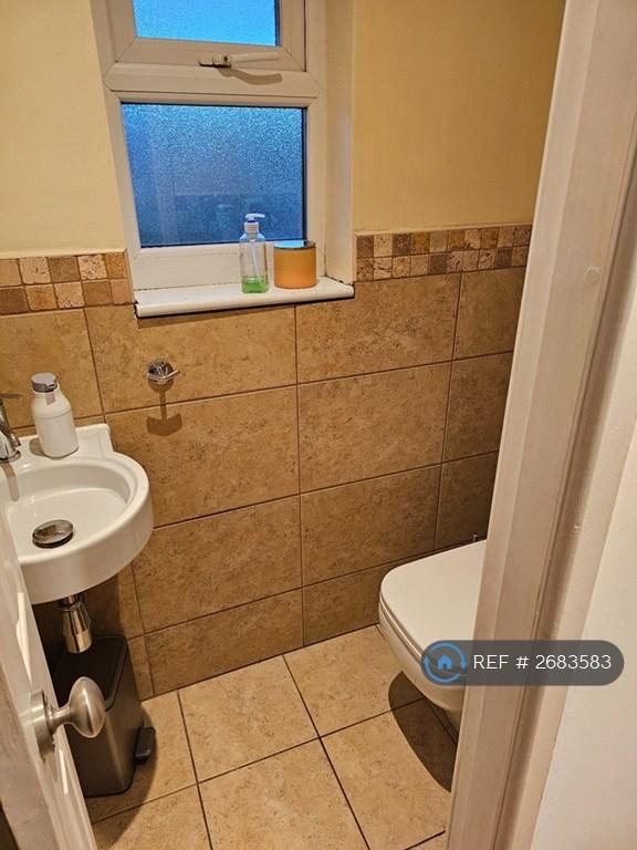 3 bedroom house in Upton Drive, Nottingham, NG5 (3 bed) (#2683583)