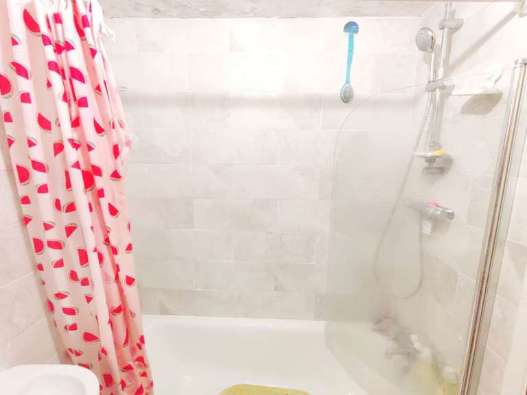 2 BED FLAT TO LET IN NEAR MORDEN TUBE= 1599