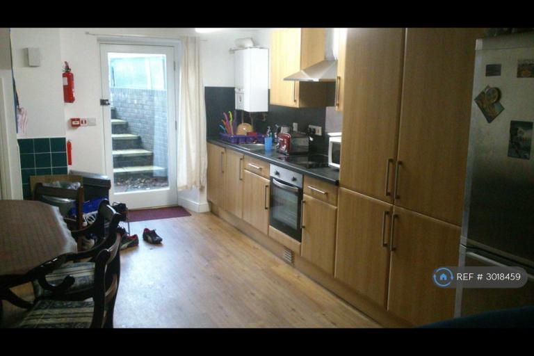 4 bedroom house in Llanbadarn Road, Aberystwyth, SY23 (4 bed) (#3018459)