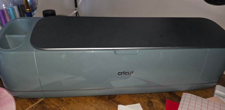 Cricut Maker 4 - Barely Used, Like New Condition