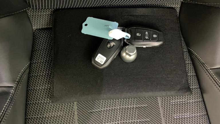 2025 Peugeot 3008 1.2 Hybrid 136 GT 5dr e-DSC6 HATCHBACK PETROL Automatic