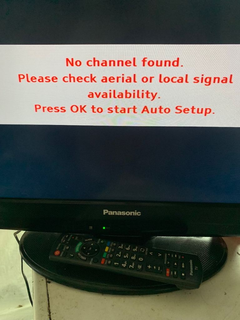 Panasonic 26 inch LCD TV TX-L26X20B with Remote