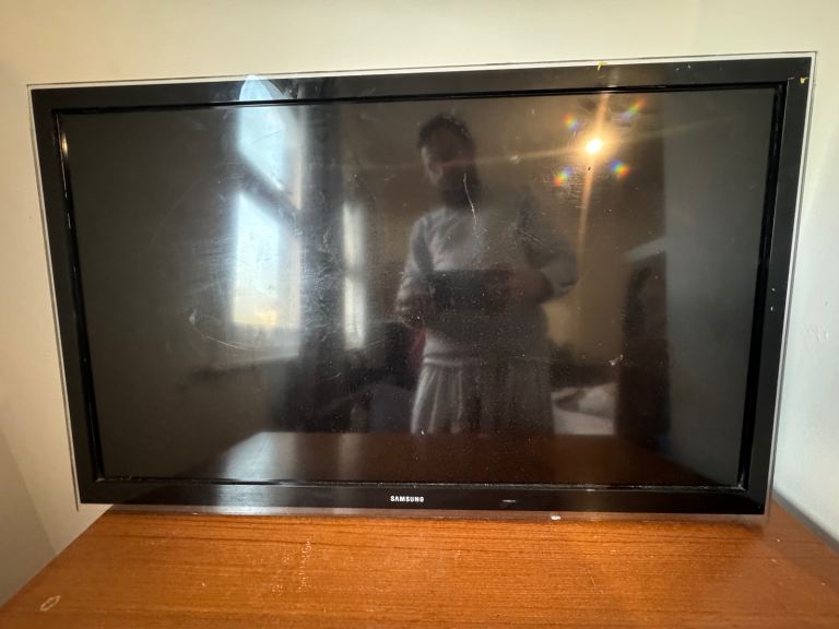 Samsung UE32F4500AKXXU 32-inch Smart TV – Good Working Condition