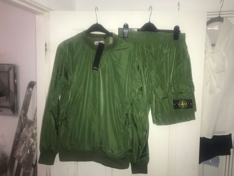 Massive pallet of menswear shorts tops , hoodies all sized , colours