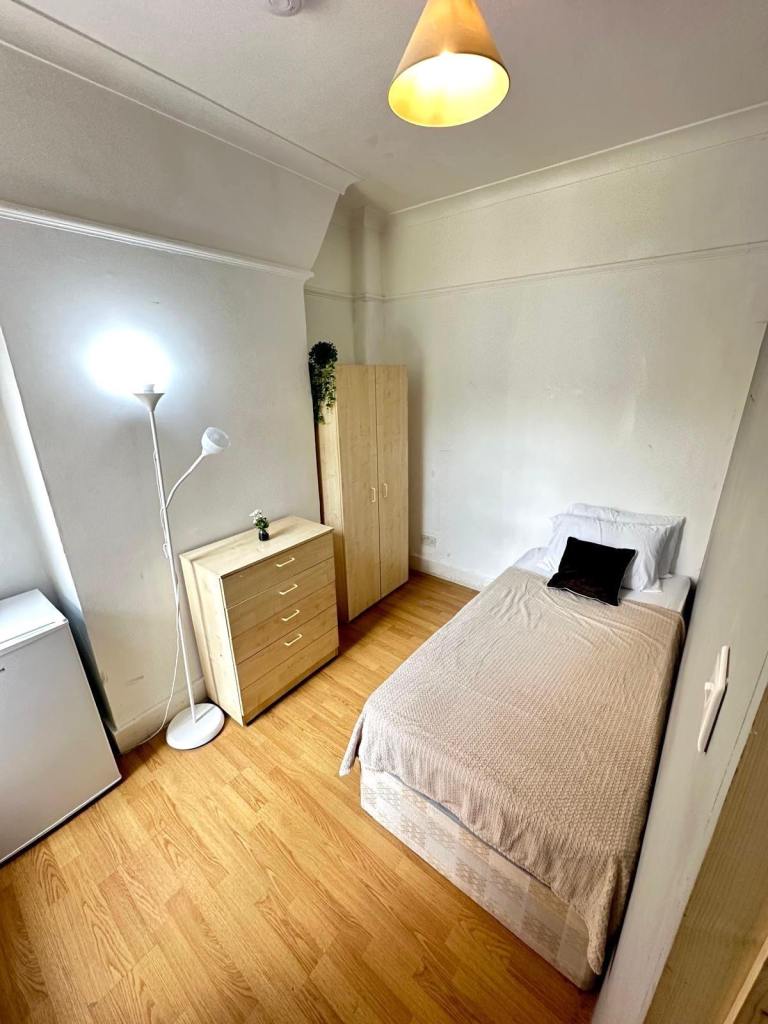 🌺Lovely Large Single Room | Bruce Grove / Tottenham