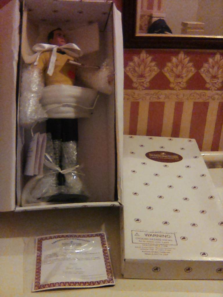 The Ashton - Drake Galleries, Captain Kirk talking doll,