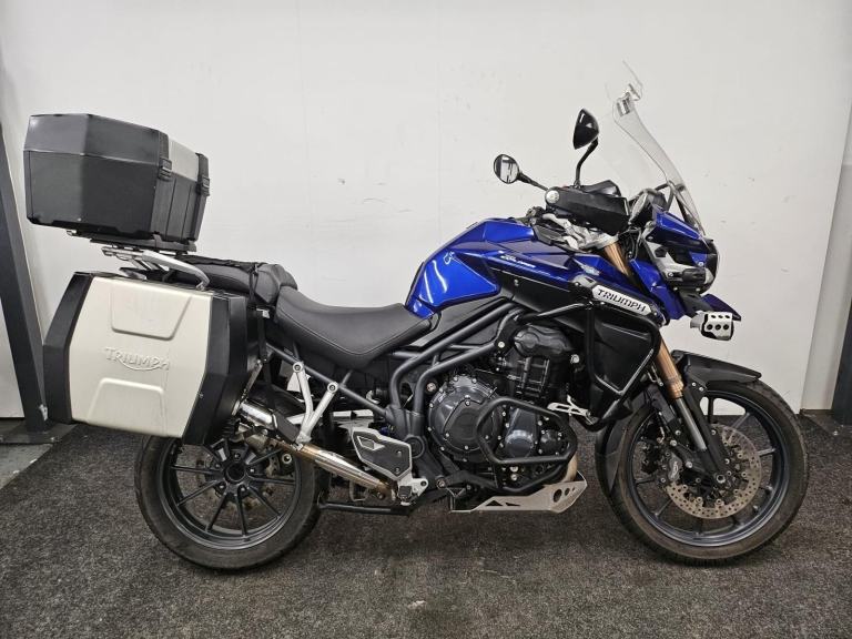 TRIUMPH EXPOLORER ** FULL LUGGAGE - CRUISE CONTROL - SERVICE HISTORY **