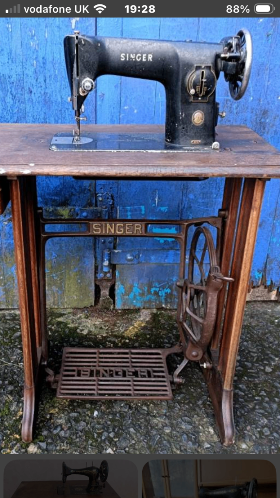 Singer sewing machine 