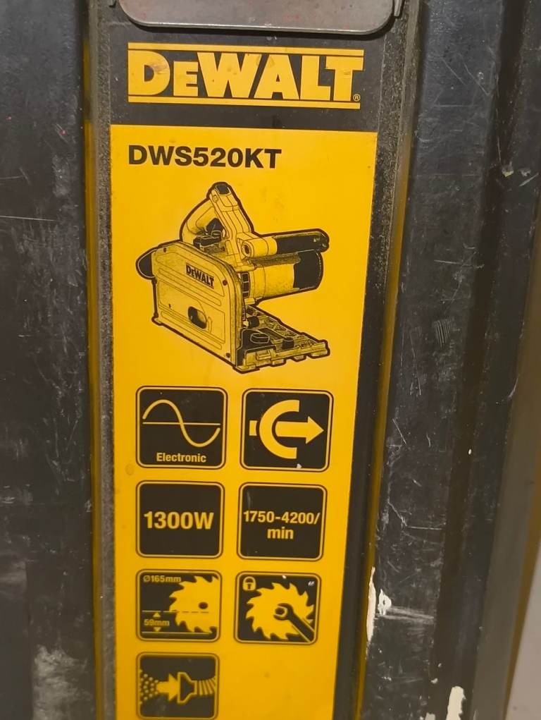 DeWalt DWS520KT 165MM plunge tool 1300 w. 110V with carry case. No guide rail