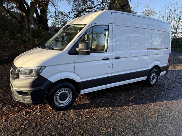 VW CRAFTER MEDIUM WHEELBASE, 140ps, CR35 Tdi,2022, WHITE AIR CON.EURO 6.