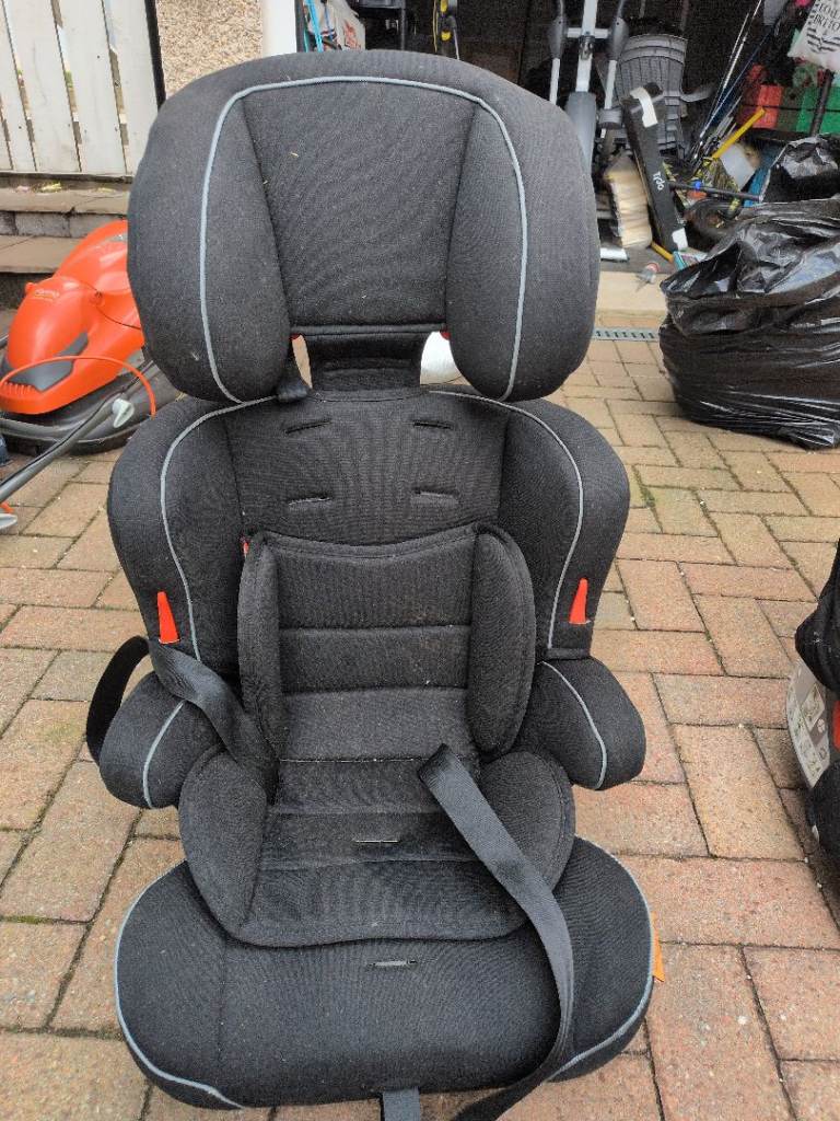Halfords car seat - free