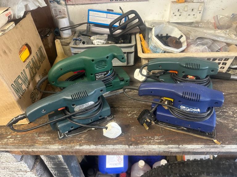 electric 240v sander £4  & electric planer £15
