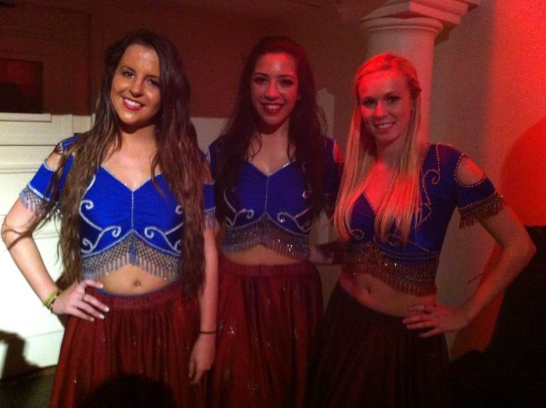  BOLLYWOOD, BHANGRA, BENGALI MUSIC - ASIAN DJ HIRE - MEHNDI, WALIMAA, WEDDINGS, BIRTHDAYS, NIKAAH