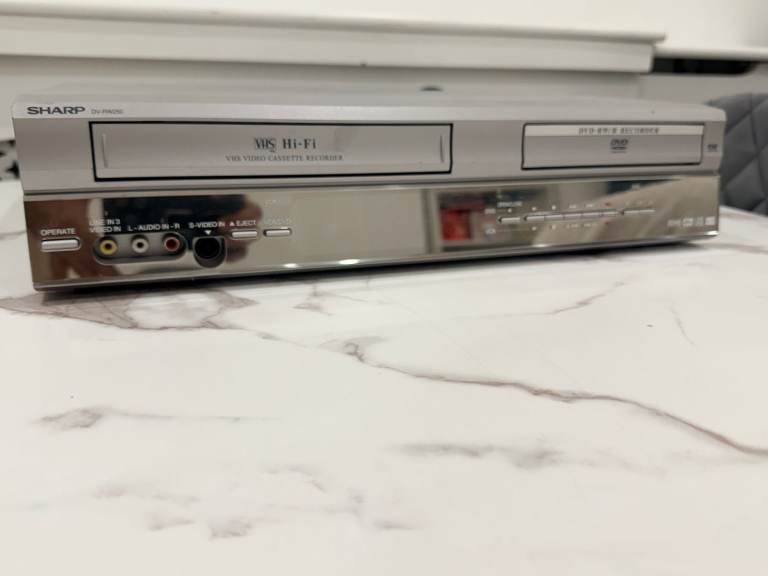 Sharp DV-RW250H VHS/DVD Recorder Combo – Fully Working – Remote Included