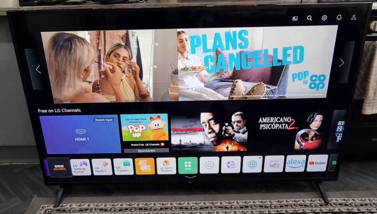 Smart tv lg 65 inch read description 