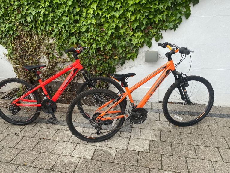 2 kids bikes 22” wheels never used £70 each 