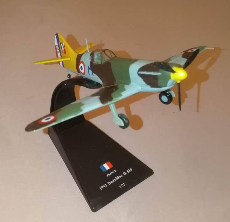 Amercom 1941 Dewoitine D.520 1:72 Scale Die-Cast Model Aircraft