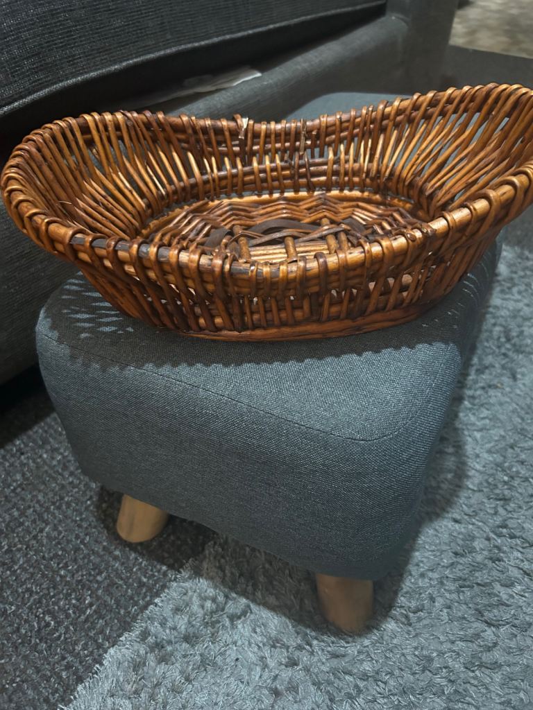 Wicker/rattan basket 