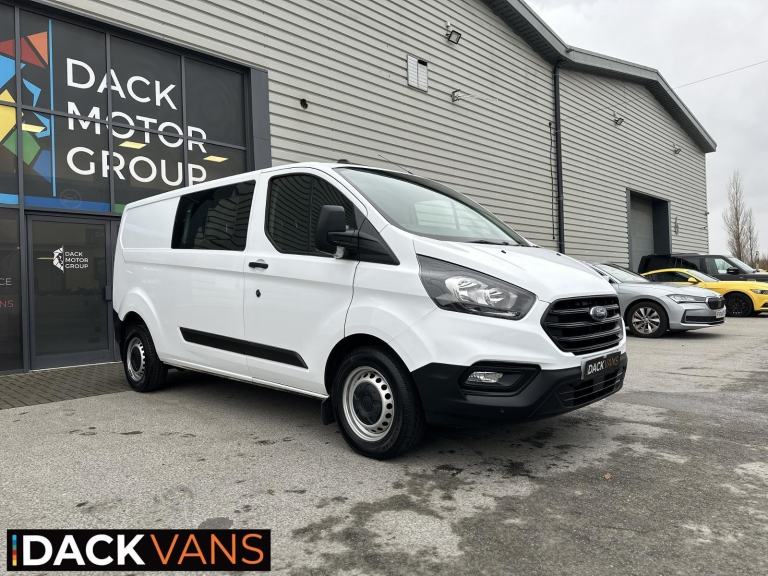 72 Reg, Ford Transit Custom L2H1 FWD Crew Van 6 Seats, Air-Con