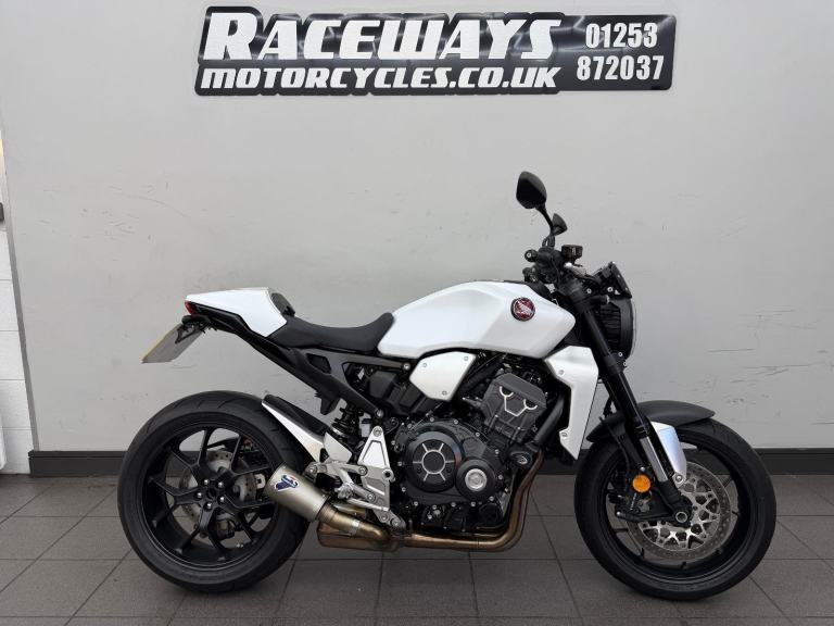 HONDA CB1000R PLUS, 2020 20 PLATE, 1766 MILES, WHITE, HPI CLEAR, USED MOTORCYCLE
