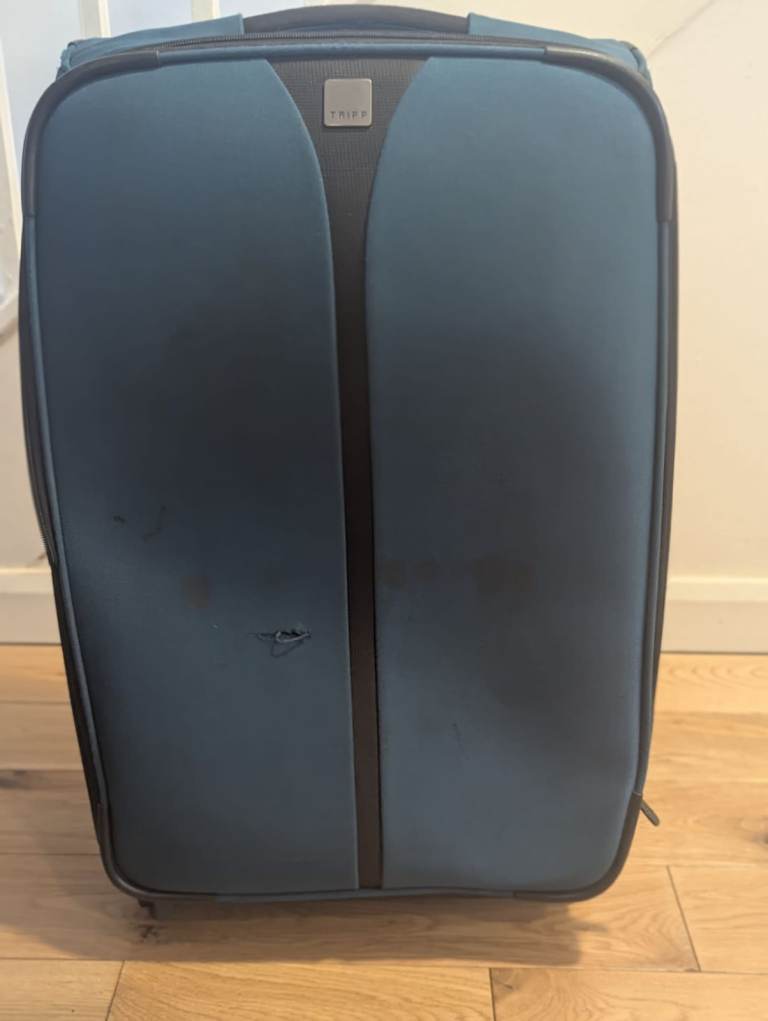 Tripp medium suitcase