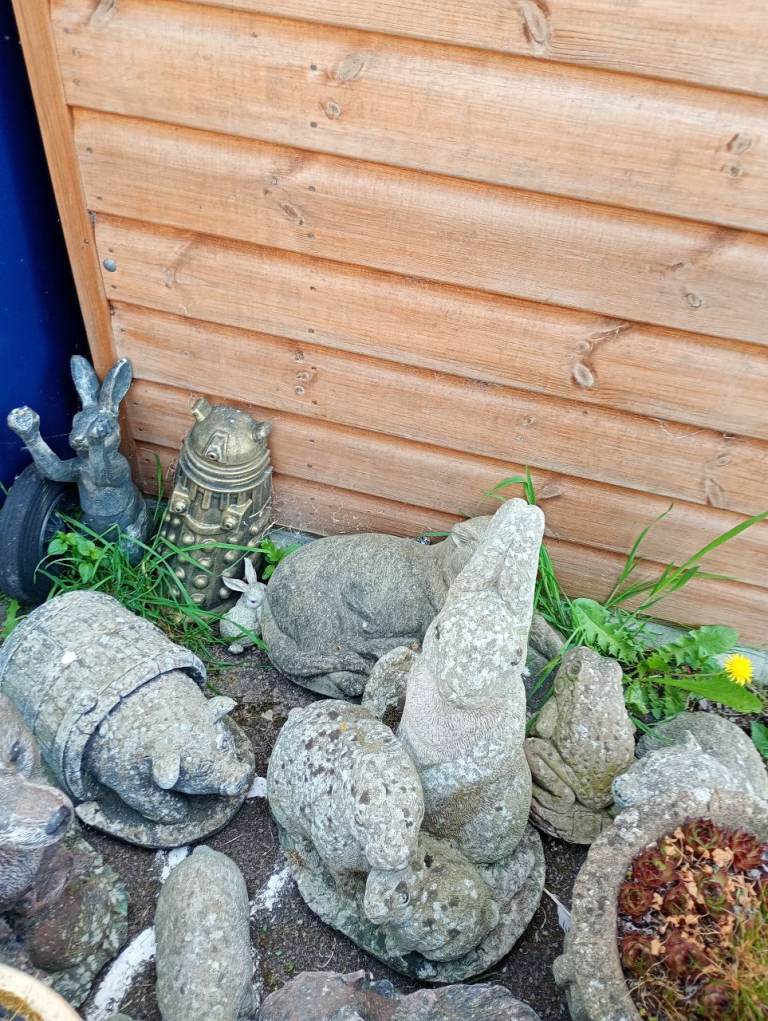 Garden statues x 3
