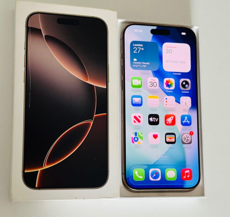 Apple iPhone 16 Pro Max Gold
