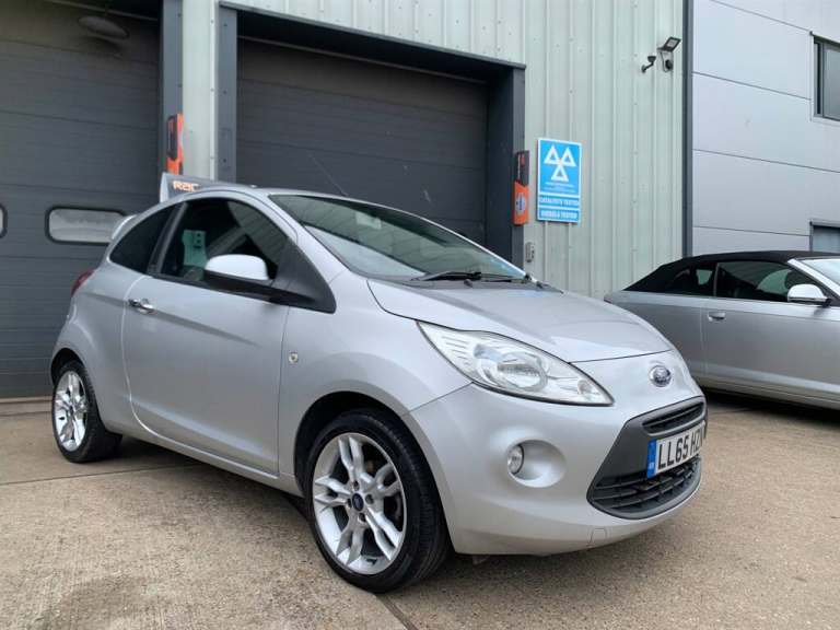 2015 Ford Ka TITANIUM *** RARE GLASS ROOF *** LEATHER **** Hatchback Petrol Manual