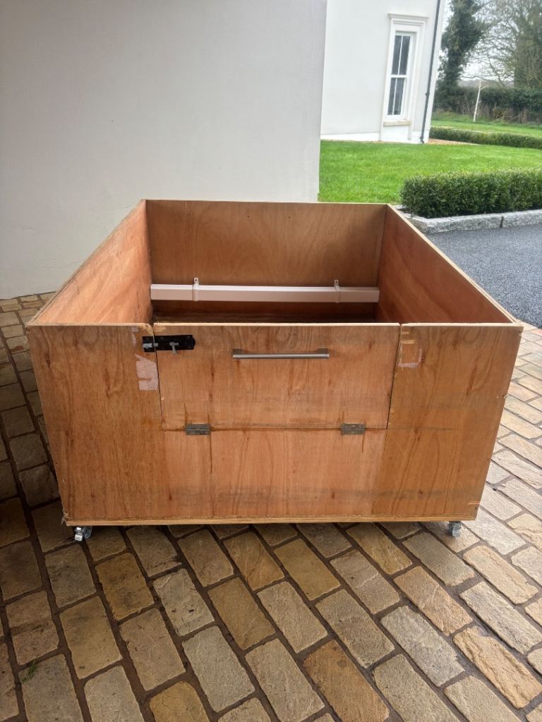 Large whelping box