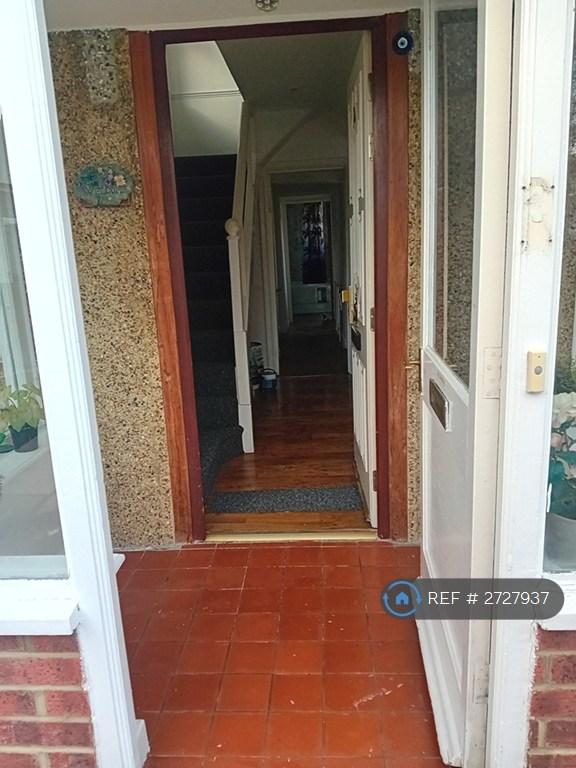 3 bedroom house in Verney Gardens, Dagenham, RM9 (3 bed) (#2727937)