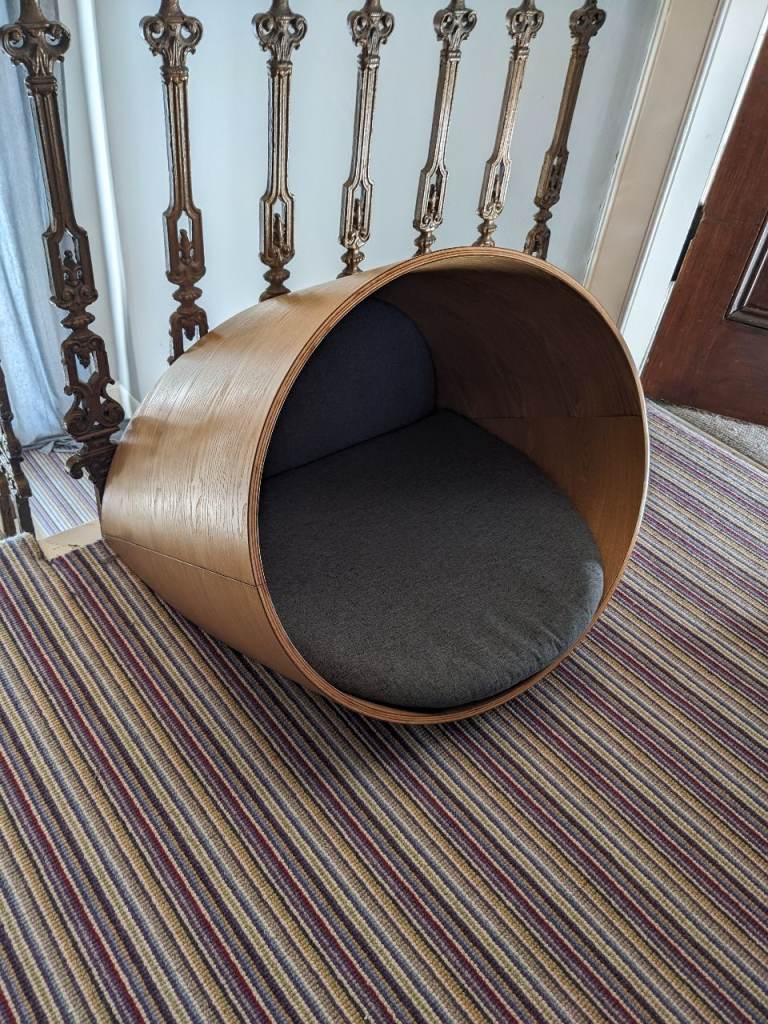 Kyall Oval Pet Bed