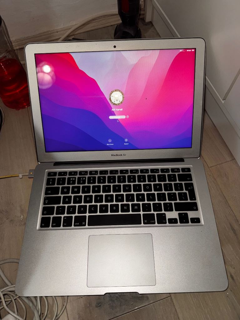 image for Apple MacBook Air 13 Inch 2017