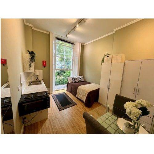 Double Studio With Balcony in Prince's Square, Notting Hill/Bayswater, W2 4PX *** Bills Inc***