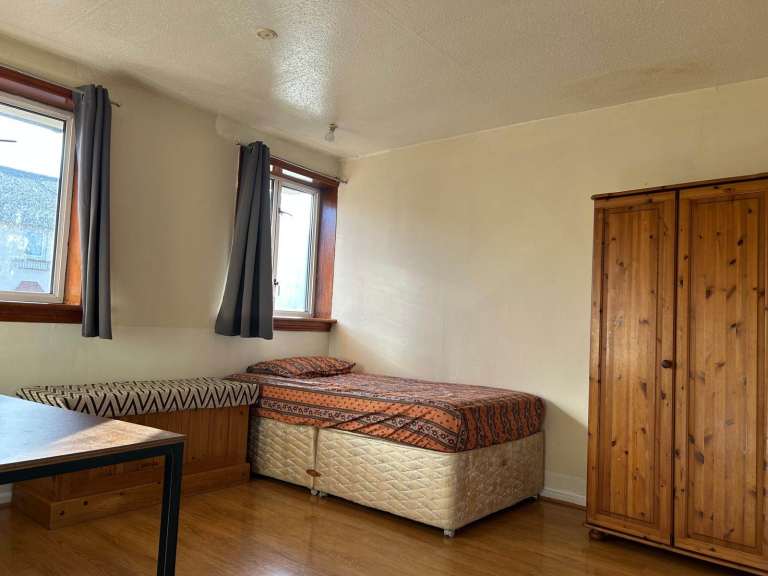 Bright Double room available immediately