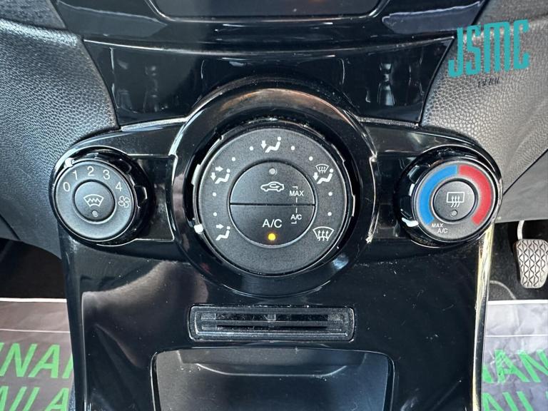 2015 Ford Fiesta 1.25 Zetec Hatchback 3dr Petrol Manual Euro 6 (82 ps) Hatchback Petrol Manual