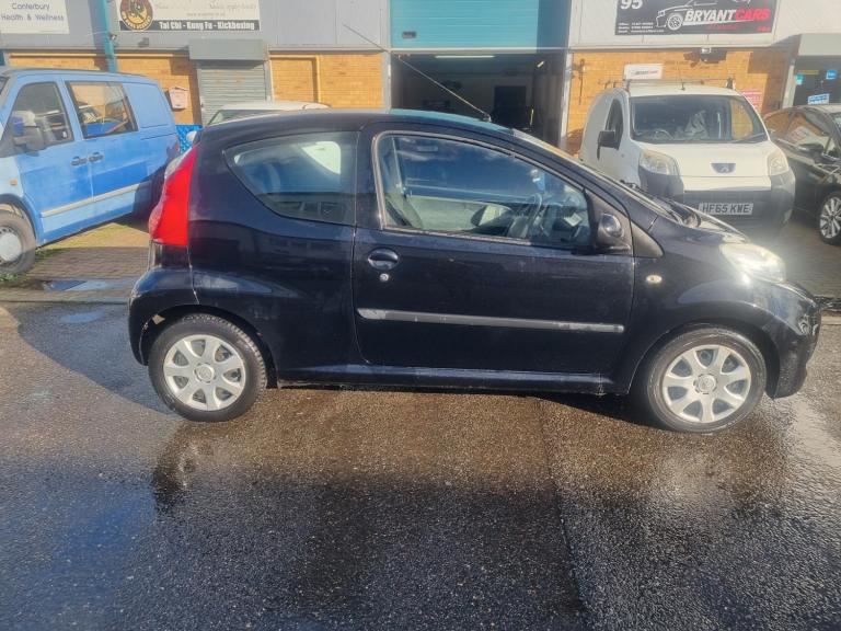 2009 Peugeot 107 1.0 Urban 3dr HATCHBACK Petrol Manual