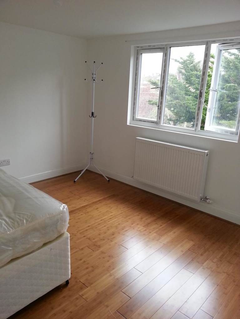 x3 Rooms Available In North Harrow £150-£189 Per Week