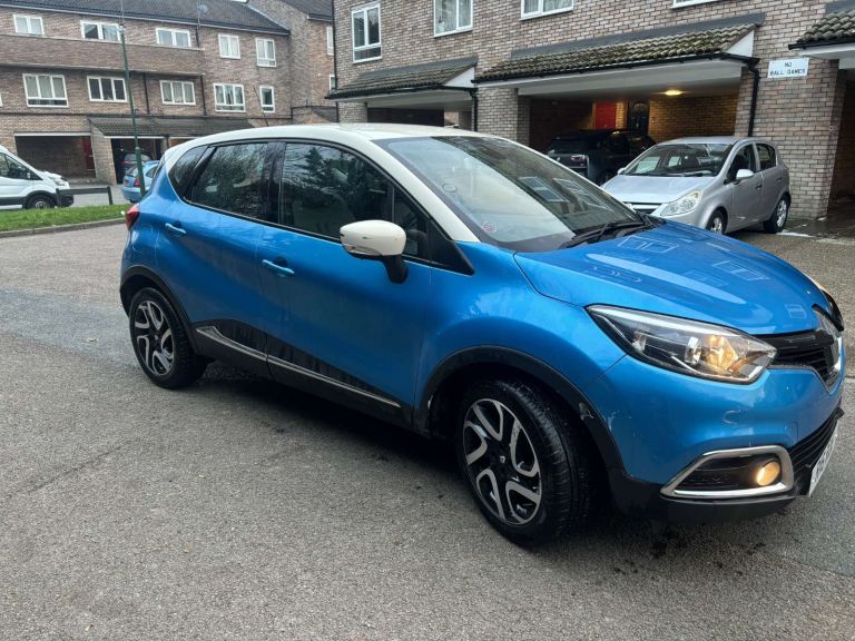 Renault, CAPTUR, Hatchback, 2014, Manual, 898 (cc), 5 doors