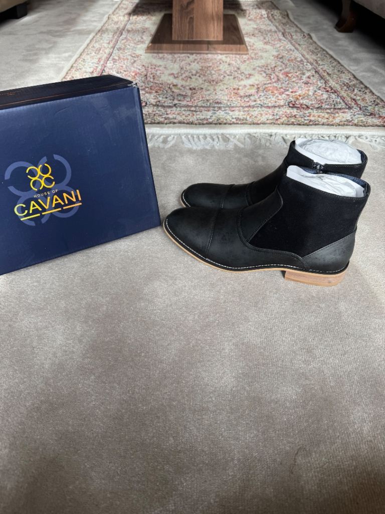 Men’s formal boots 