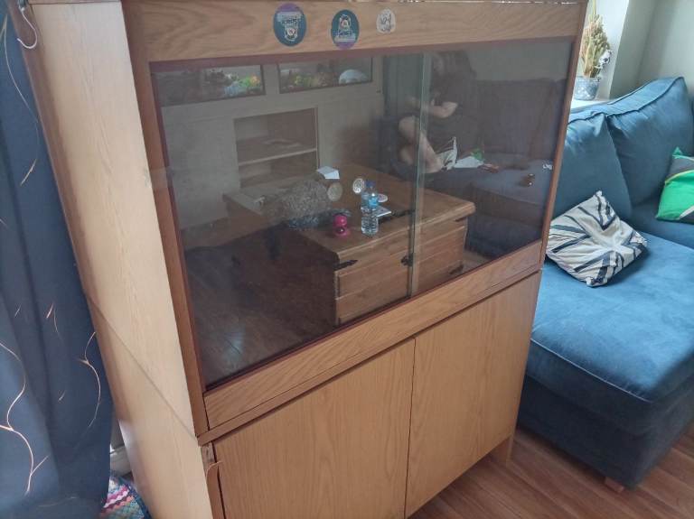 Vivarium with cabinet