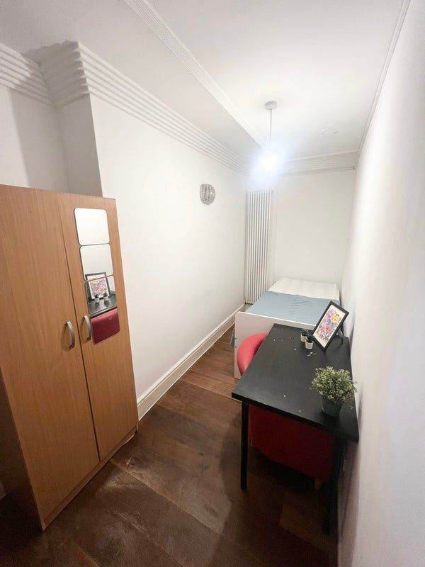 🌟 LARGE DOUBLE ROOM IN WHITE HART LANE 🔑