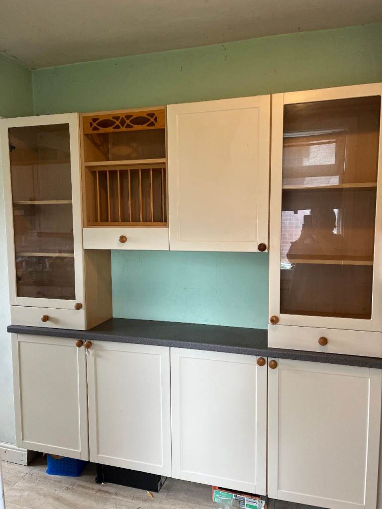 Used howdens kitchen Wall cabinets - Good condition