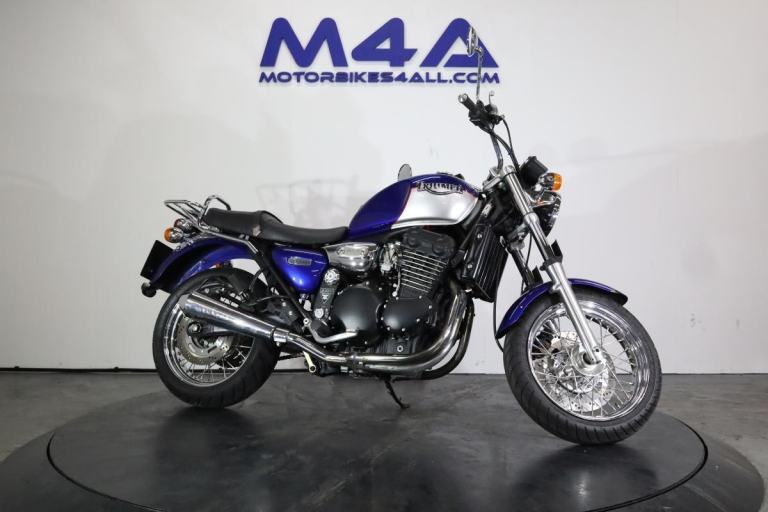 TRIUMPH LEGEND TT 2001