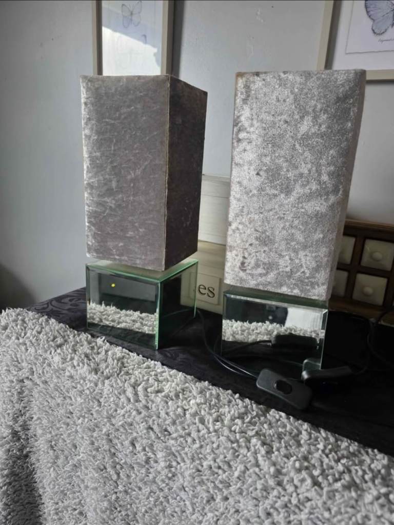 One table lamp, silver with glass bottom