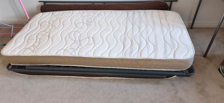 bunk bed with matress