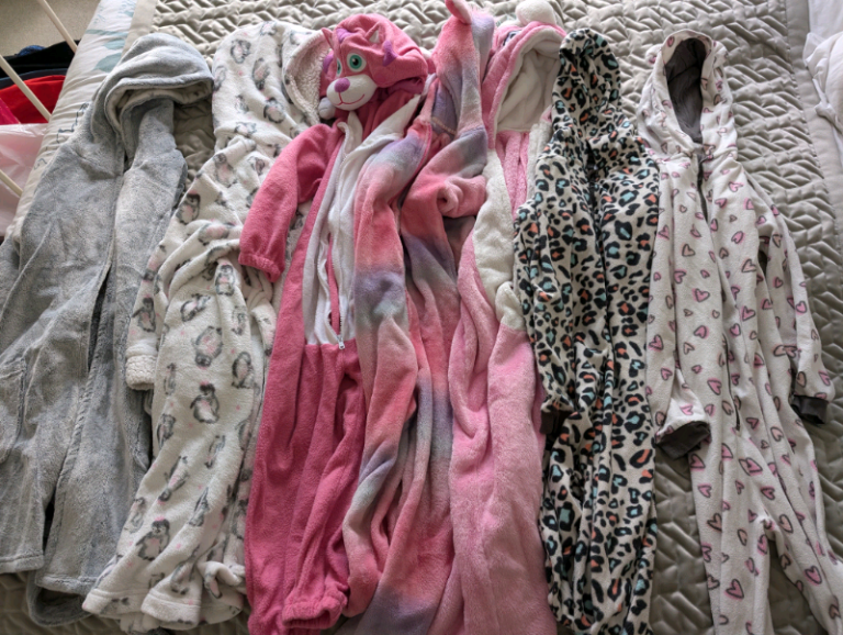 Girls Onesie and Dressing gown bundle age 7 plus