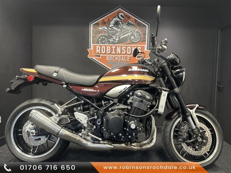 2025 Kawasaki Z900 RS Ino Red