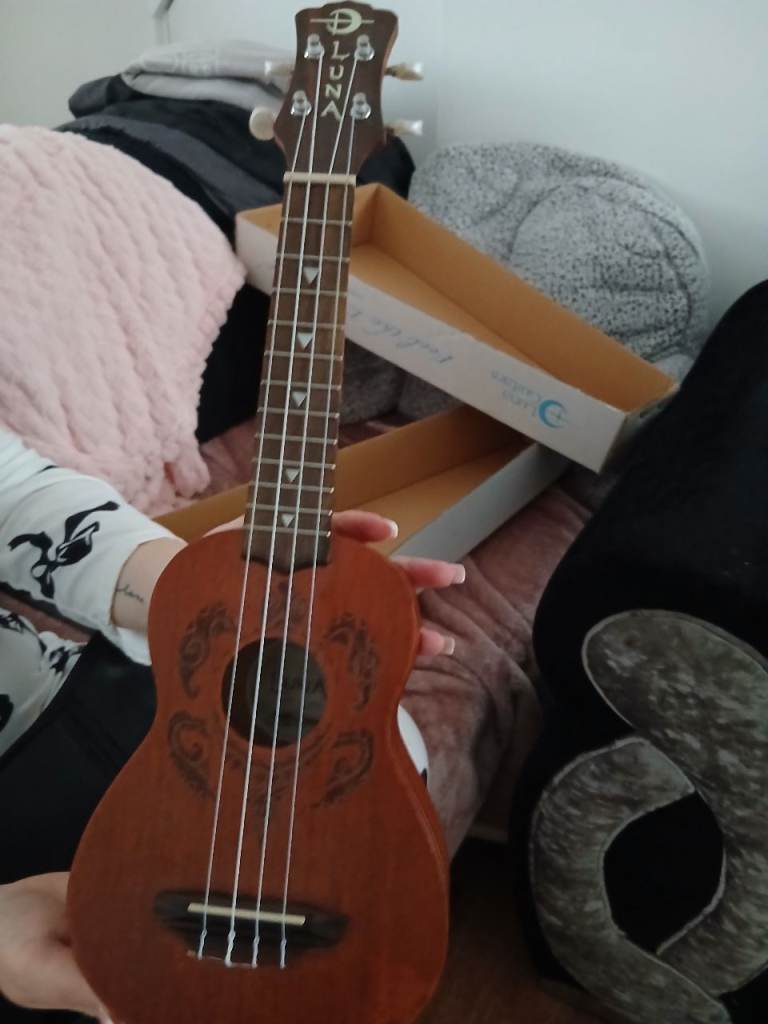 Luna soprano uke
