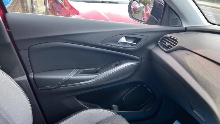 2021 Vauxhall Grandland X 1.5 Turbo D SRi Nav 5dr HATCHBACK Diesel Manual