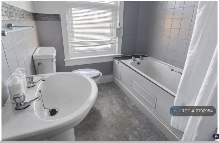 3 bedroom house in Dalmatia Road, Southend-On-Sea, SS1 (3 bed) (#2792964)